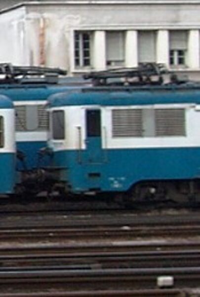 Automotrices électrique 1/220