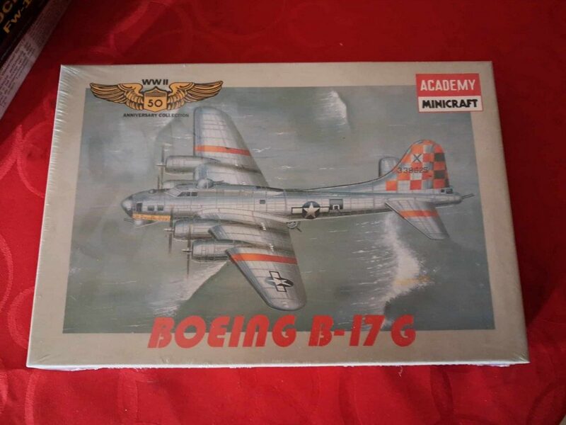 Boeing B17G - 1/144 Minicraft