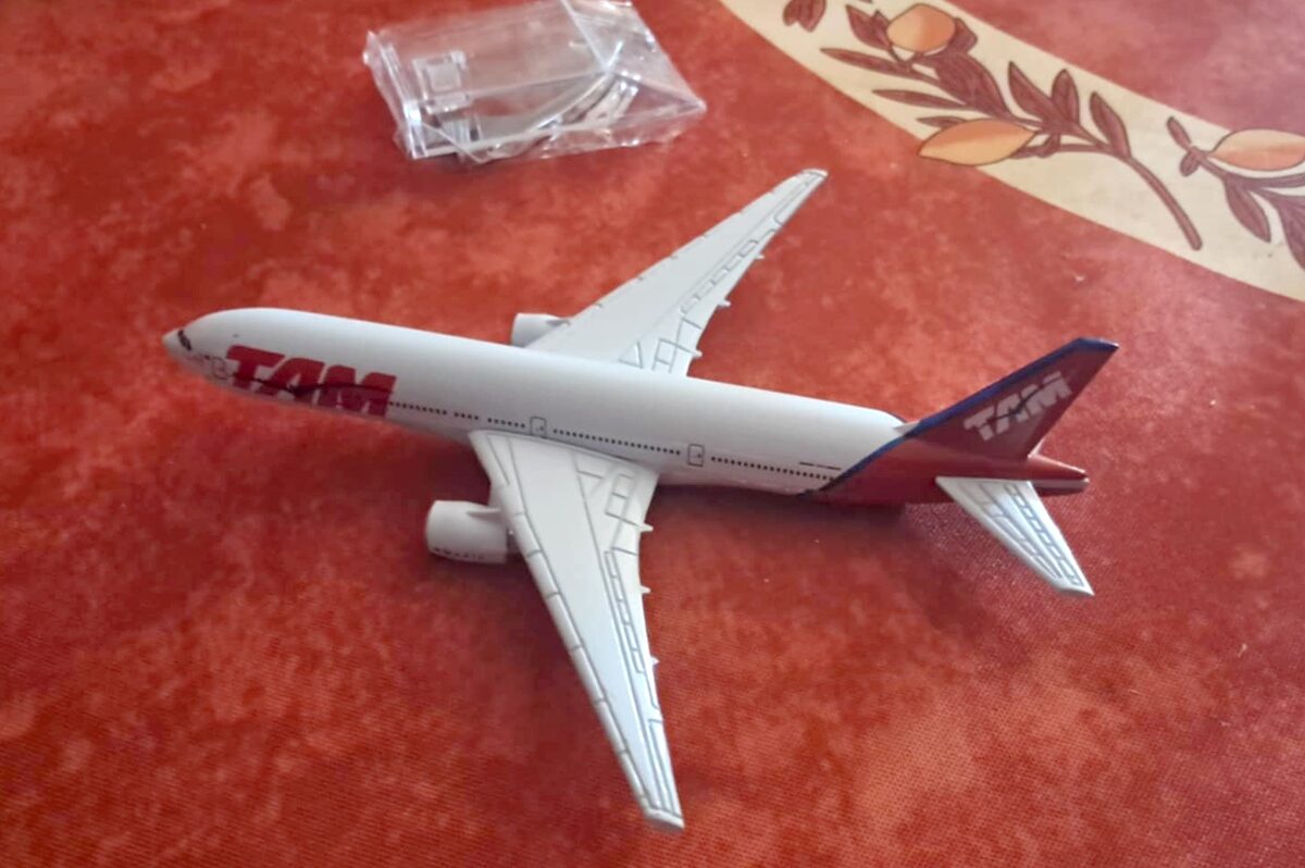 b777-tam01.jpg